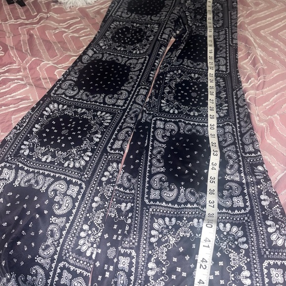 SXY Cross Wrap Paisley Print Tank Top & Pants Set - Picture 8 of 9